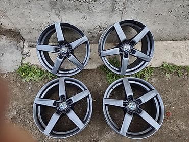 зимний покрышки: Литые Диски R 17 AMG, Комплект, отверстий - 5, Б/у — 1
