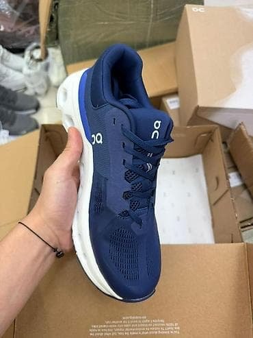 Жеке буюмдар: Эркектердин кроссовкасы, 41, 42, 43, Жаңы, түсү - Кара — 2