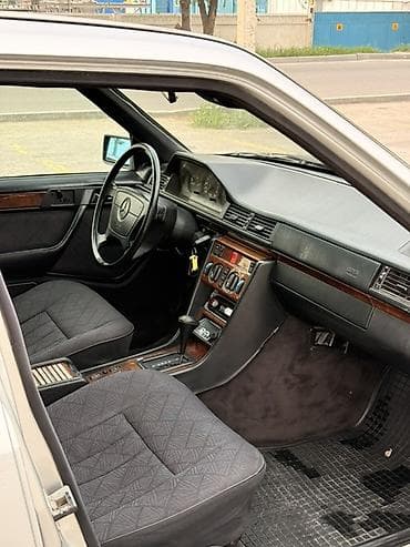 e55 w210: Mercedes-Benz W124: 1993 г., 3.2 л, Автомат, Бензин, Седан — 9