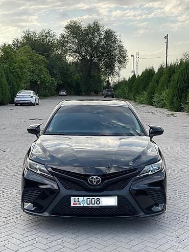 Toyota Camry: 2019 г., 2.5 л, Автомат, Бензин, Седан — 2