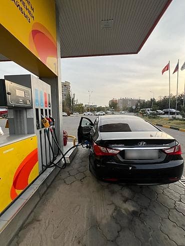 Hyundai Sonata: 2011 г., 2 л, Автомат, Бензин, Седан — 2