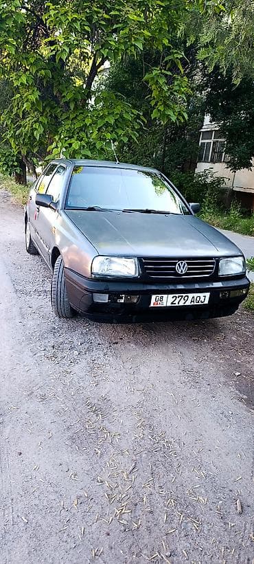 lite ace: Volkswagen Vento: 1993 г., 1.8 л, Механика, Бензин, Седан — 1