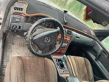 cl class: Mercedes-Benz E-Class: 1996 г., Механика, Седан — 4