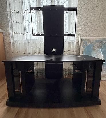 железо бу: Тумба и подставка для телевизора, Б/у, Напольная, цвет - Черный — 1