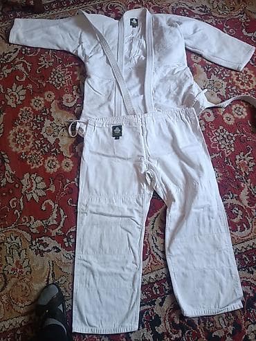 новый спортивный костюм: Кимоно для дзюдо и сасбо — 1