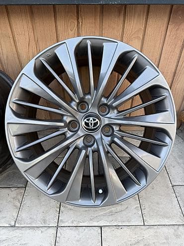 Литые Диски R 18 Toyota, Комплект, отверстий - 5, Новый — 5