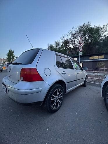 гольф карт: Volkswagen Golf: 2003 г., 1.6 л, Автомат, Бензин, Хэтчбэк — 5