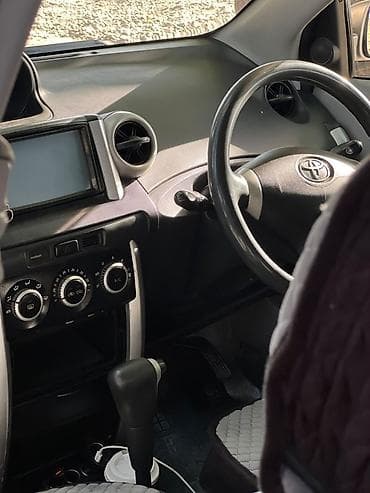 тойота ист салон: Toyota Ist: 2002 г., 1.3 л, Автомат, Бензин, Хэтчбэк — 9