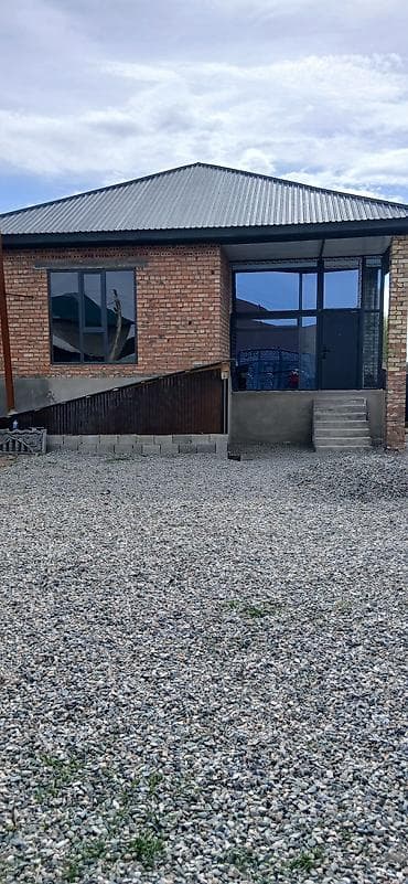 балыкчи гостевой дом: Продаётся частный дом с участком. Описание объекта: - Одноэтажный — 4