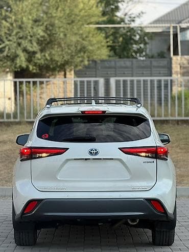 hongqi ehs9: Toyota Highlander: 2023 г., 2.5 л, Автомат, Гибрид, Кроссовер — 6