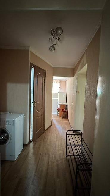 1 комната, 40 м², Индивидуалка, 3 этаж, Старый ремонт — 10