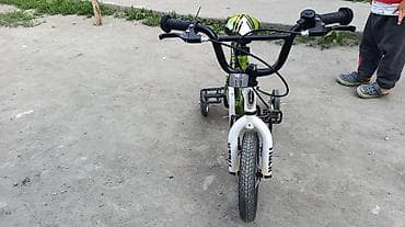 90: Детский велосипед Schwinn, зеленый с белыми и черными акцентами — 7