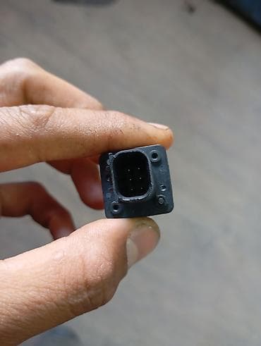 Терезелер жана комплектөөчүлөр: Камера заднего вида на Toyota/lexus gx 460
OEM number;882 — 3