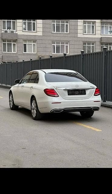Другой транспорт: Сдается мерс 213ешка по суточно по часовой без прав обсуждается залог — 2