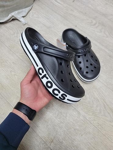 волейбольная обувь: Сабо, 42, Crocs, Новый, цвет - Черный, Платная доставка — 1