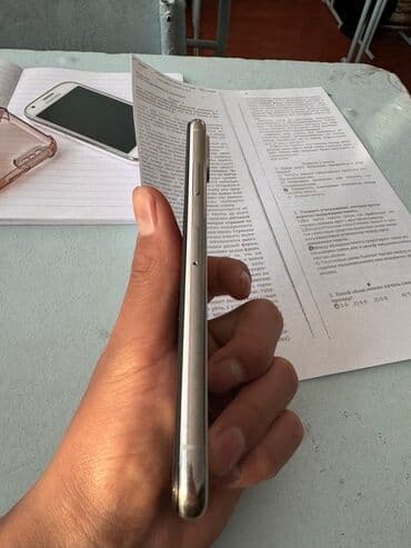 Ламинат: IPhone X, Новый, 256 ГБ, Белый, Чехол, 100 % — 10