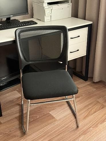 Офис столдору: Офисный стол и стул со спинкой из сетки
Пользовались три месяца — 2
