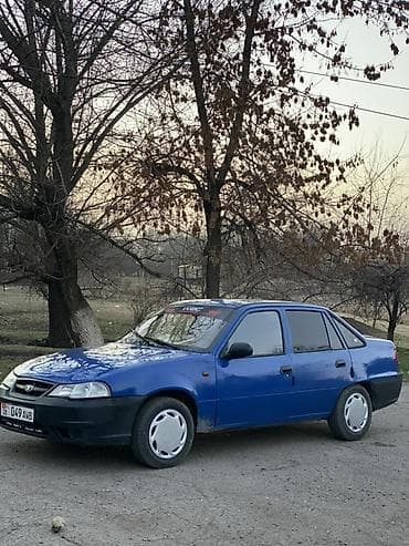 стеклоподъёмник 124: Седан синего цвета с тонировкой задних стекол и черными некрашеными — 6