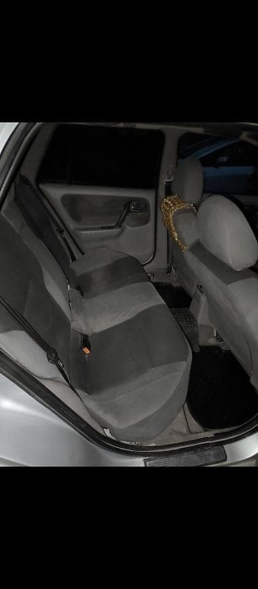 5: Nissan Almera Tino: 2001 г., Механика, Бензин, Универсал — 4