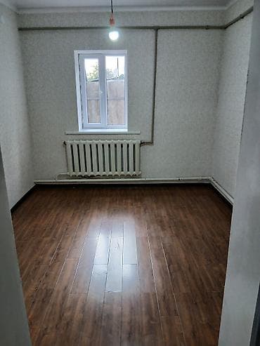 70000: Срочно продаю дом 3-комн+кух+санузел Участок 2,5- сотки Район — 4