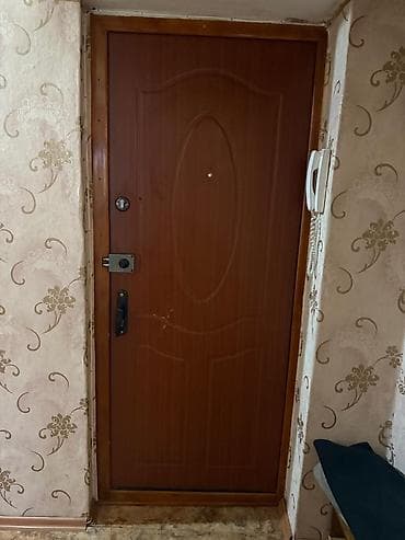 прихожая бу бишкек: Продам хорошую входную дверь — 1