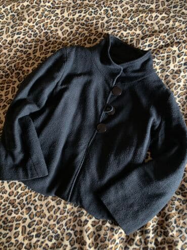 прокат мужских костюмов [возьми на прокат] бишкек фото: Пальто-куртка, Осень-весна. Размер 48, можно на 50. Состояние — 2