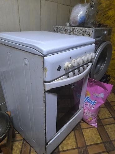 чуки: Электрическая плита Indesit с духовкой - 4 электрические конфорки — 1