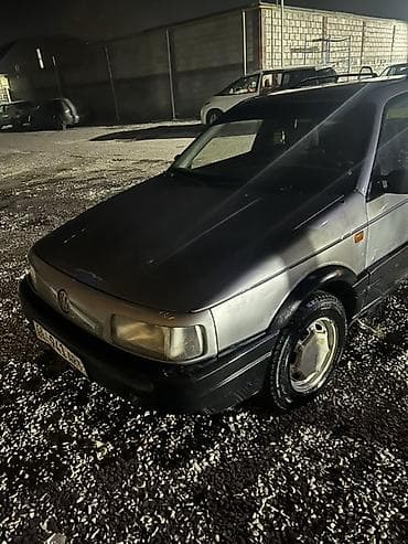 geely galaxy e5: Volkswagen Passat: 1991 г. — 3