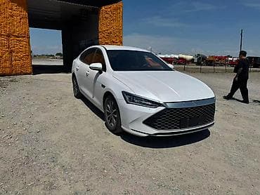rexston khan: BYD Qin: 2022 г., 1.5 л, Вариатор, Гибрид, Седан — 6