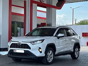 Toyota RAV4: 2021 г., 2.5 л, Автомат, Бензин, Внедорожник