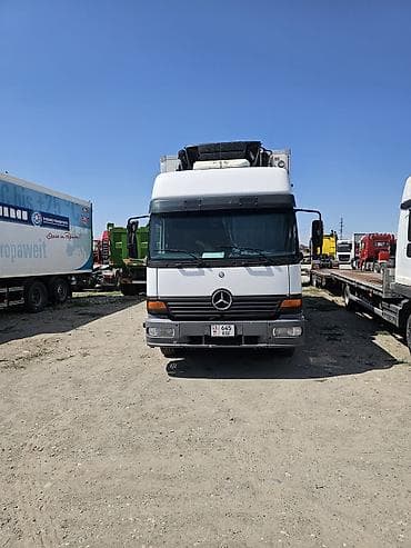 на прадо: Mercedes-Benz : 2002 г., 6.4 л, Механика, Дизель — 2