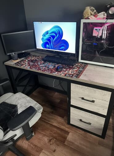 офисный угловой стол: Компьютерный/рабочий стол с тумбой и ящиками В индустриальном стиле — 1