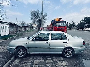 golf vento: Volkswagen Vento: 1995 г., 1.8 л, Ручные, Бензин, Седан — 2