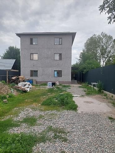 12: Продается дом на первой линии с готовым бизнесом.Участок 10 соток,в — 2