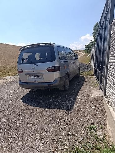 Hyundai Starex: 2002 г., 2.5 л, Механика, Дизель, Минивэн — 3
