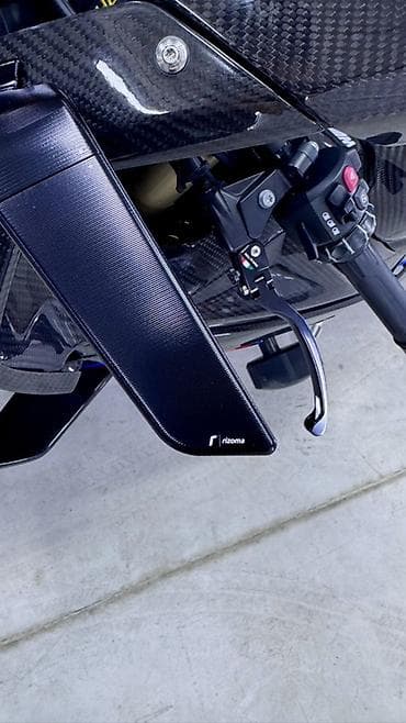 Мототехника: Спортбайк BMW, 1000 куб. см, Бензин — 6