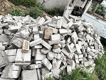 Кирпич строительный, разборка. 1000 сом за все. - Материал: в