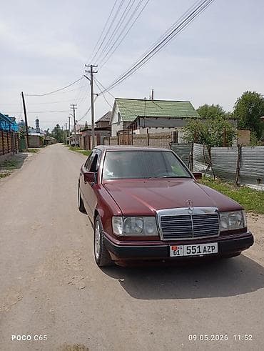 капот на е34: Mercedes-Benz W124: 1992 г., 2 л, Механика, Бензин, Седан — 3
