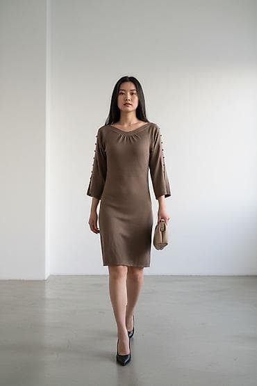 ботый: Продаю платья по 500 сомов. Все они в хорошем состоянии — 6