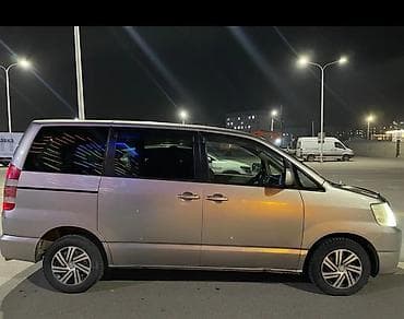 lexus is 200: Toyota Noah: 2003 г., 2 л, Автомат, Бензин, Минивэн — 3