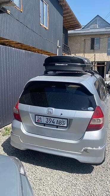 air box: Honda Fit: 2001 г., 1.3 л, Автомат, Бензин, Универсал — 1