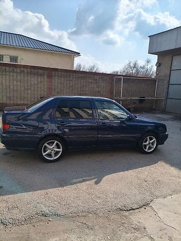 golf vento: Volkswagen Vento: 1993 г., Седан — 7