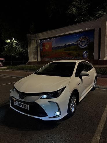byd e2 2021: Toyota Corolla: 2021 г., 1.8 л, Автомат, Гибрид, Седан — 1