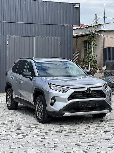 продаю рав4: Toyota RAV4: 2019 г., 2 л, Автомат, Бензин, Кроссовер — 1