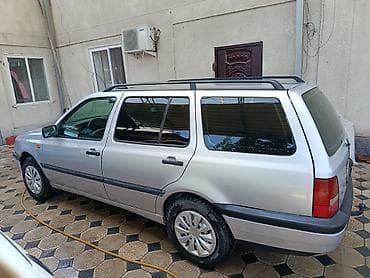 Volkswagen Golf Variant: 1996 г., 1.8 л, Механика, Бензин, Универсал at lalafo.kg Volkswagen Golf Variant: 1996 г., 1.8 л, Механика, Бензин, Универсал