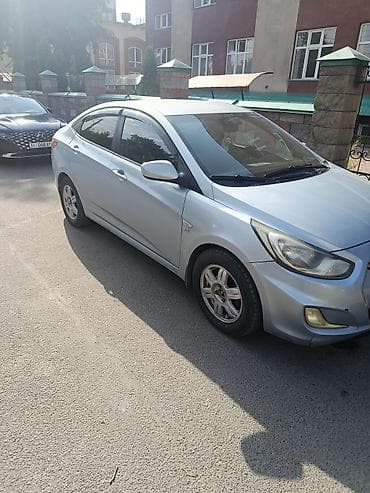 кондидер: Hyundai Solaris: 2012 г., 1.6 л, Механика, Бензин, Седан — 4