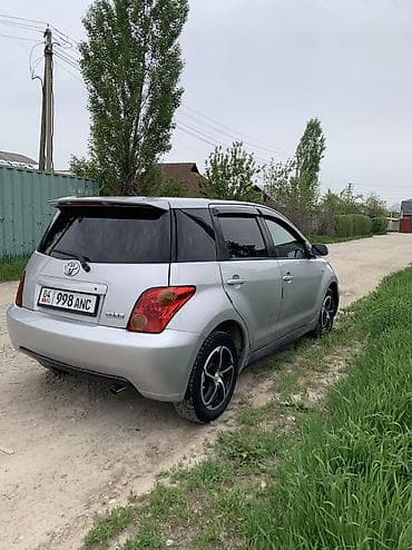 плафон на ист: Toyota Ist: 2003 г., 1.5 л, Автомат, Бензин, Хэтчбэк — 3