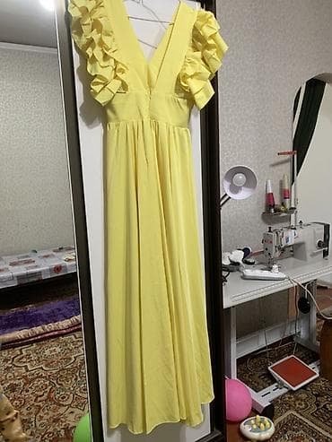 летние платье: Женское платье макси, ярко‑жёлтого цвета. - Крой: расклёшенная — 1