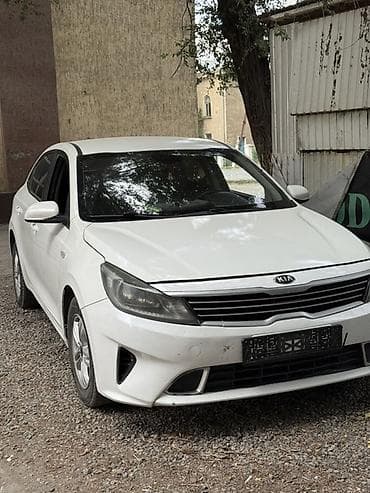 полики к7: Kia Forte: 2019 г., 1.6 л, Механика, Бензин, Седан — 1