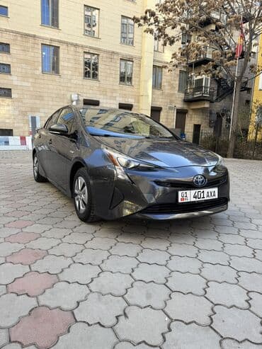 Toyota Prius: 2018 г., 1.8 л, Вариатор, Гибрид, Хэтчбэк